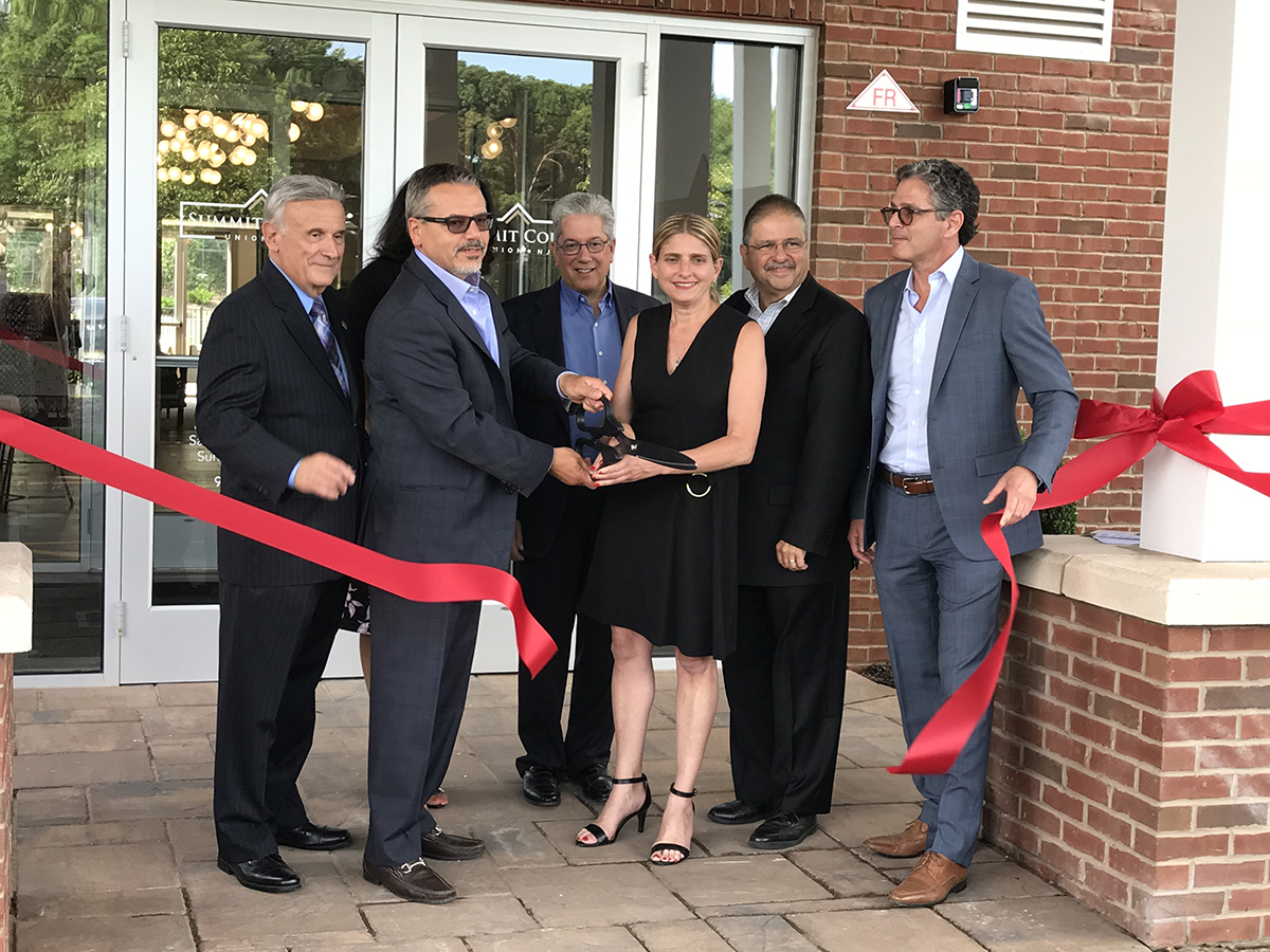 Diversified Realty Advisors celebrates the Grand Opening of Summit Court